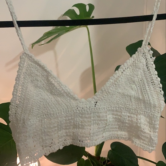 Tops - Cute crotchet top $25 size small